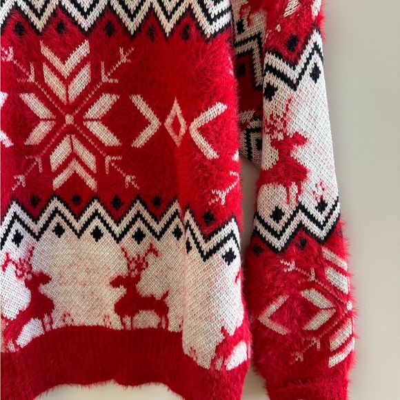 Cozy reindeer sweater - Picture 5 of 11